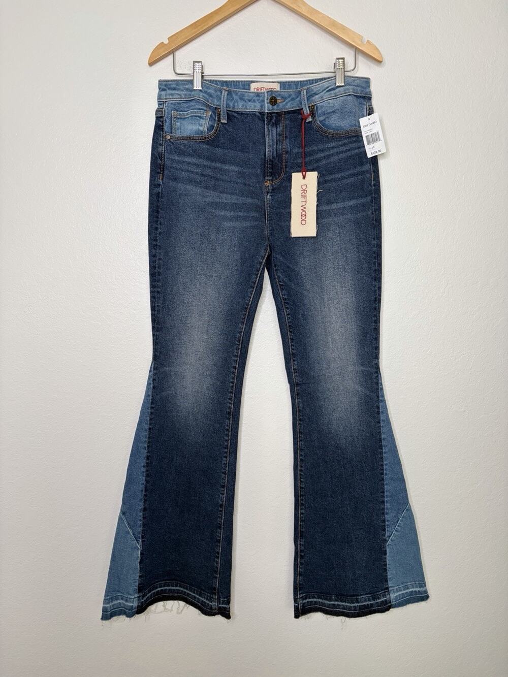 NWT Driftwood Farrah Tonal Flare Leg Jeans Size 30 Modern Boho Chic, 70s Retro
